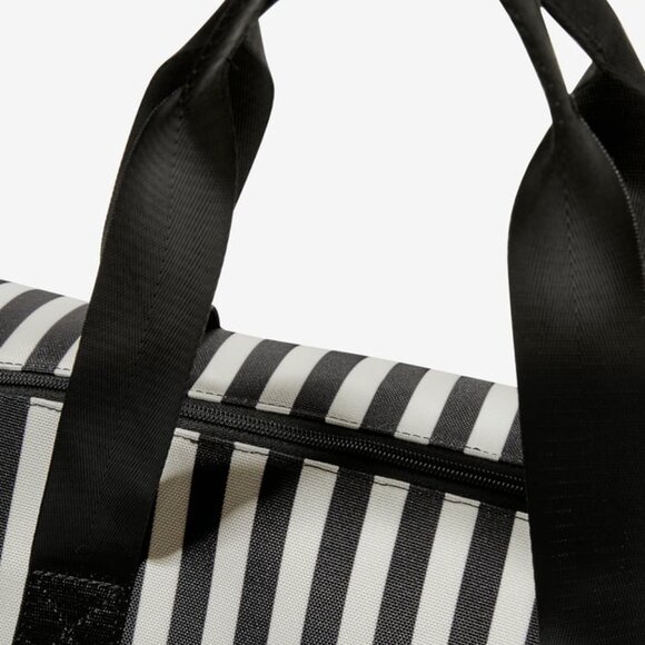 Alice & Olive FABFITFUN COLLAB Duffle Bag  NEW With Tags - Picture 4 of 11